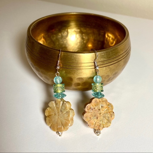 Handmade Earrings - Stone Flower Dangle - Picture 2 of 8